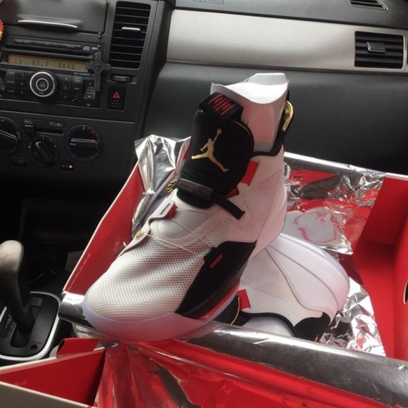 Air Jordan 33 - Picture 1 of 6